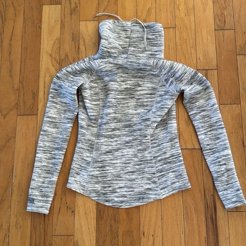 Marmot | Annie Quilted Pullover Sweatshirt | Cowl Neck |  Gray/White/Black | XS - Picture 8 of 8